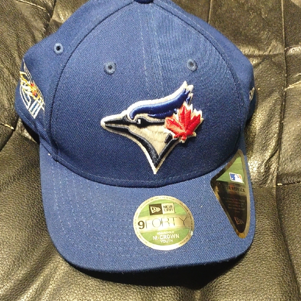 New Era Blue Toronto Blue Jays Snapback with Red Maple Leaf Logo